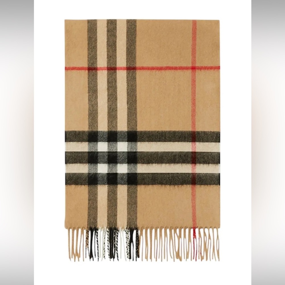 ⭐️ BURBERRY Yellow &
 Black Novacheck Scarf GUC